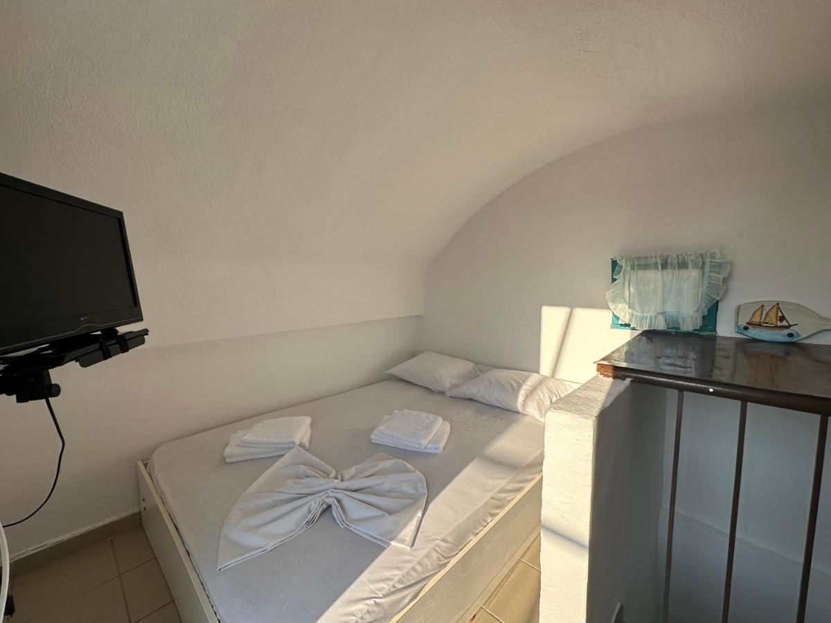 Emerald Seaside Apartment In Pefkohori Пефкохори Екстериор снимка
